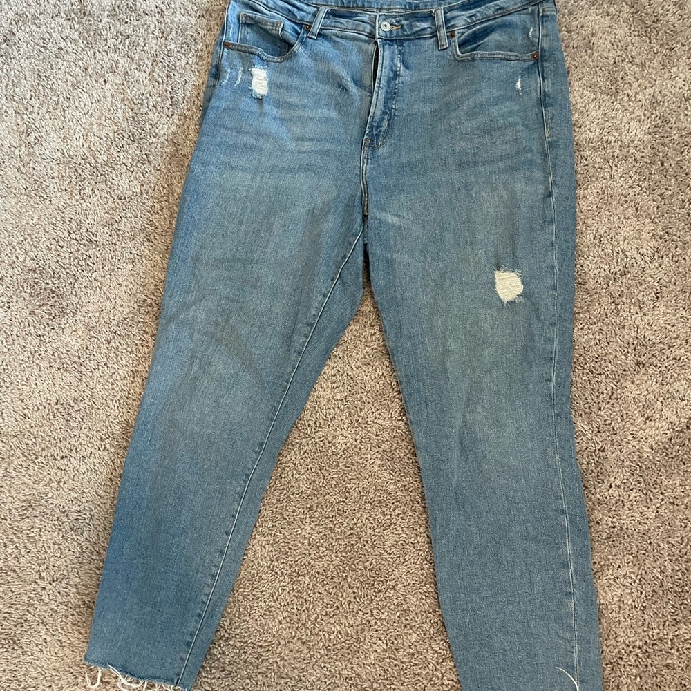 Old Navy Light Blue Distressed Skinny Jeans